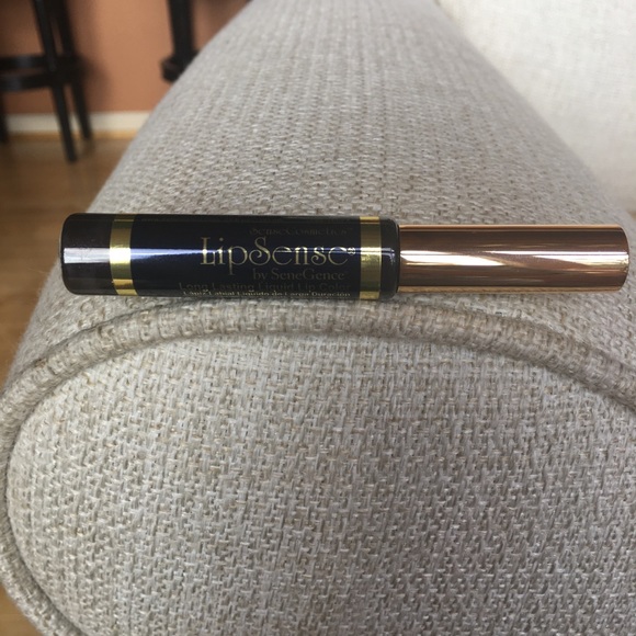 BlackBerry LipSense Lip Color. - Picture 5 of 6